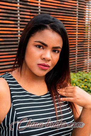208251 - Yorgenis Age: 30 - Colombia