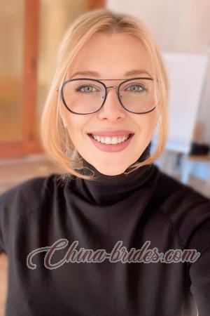 225572 - Olena Age: 28 - Ukraine