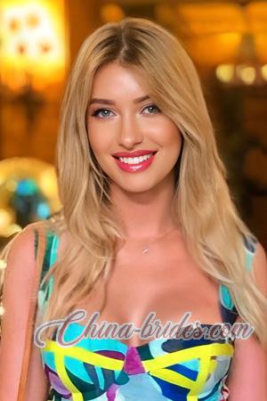 225816 - Daria Age: 37 - Ukraine