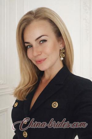 226952 - Vironika Age: 40 - Ukraine