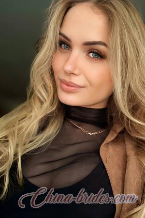 227728 - Anna Age: 19 - Ukraine
