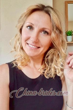 228569 - Oksana Age: 45 - Ukraine