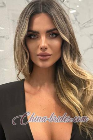 228592 - Viktoriia Age: 31 - Ukraine